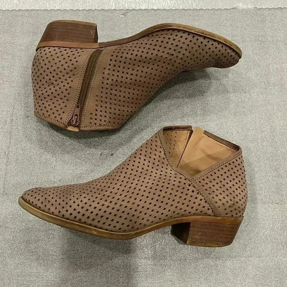 [US9.5]Lucky Brand  Basel Ankle Boots - Picture 3 of 10